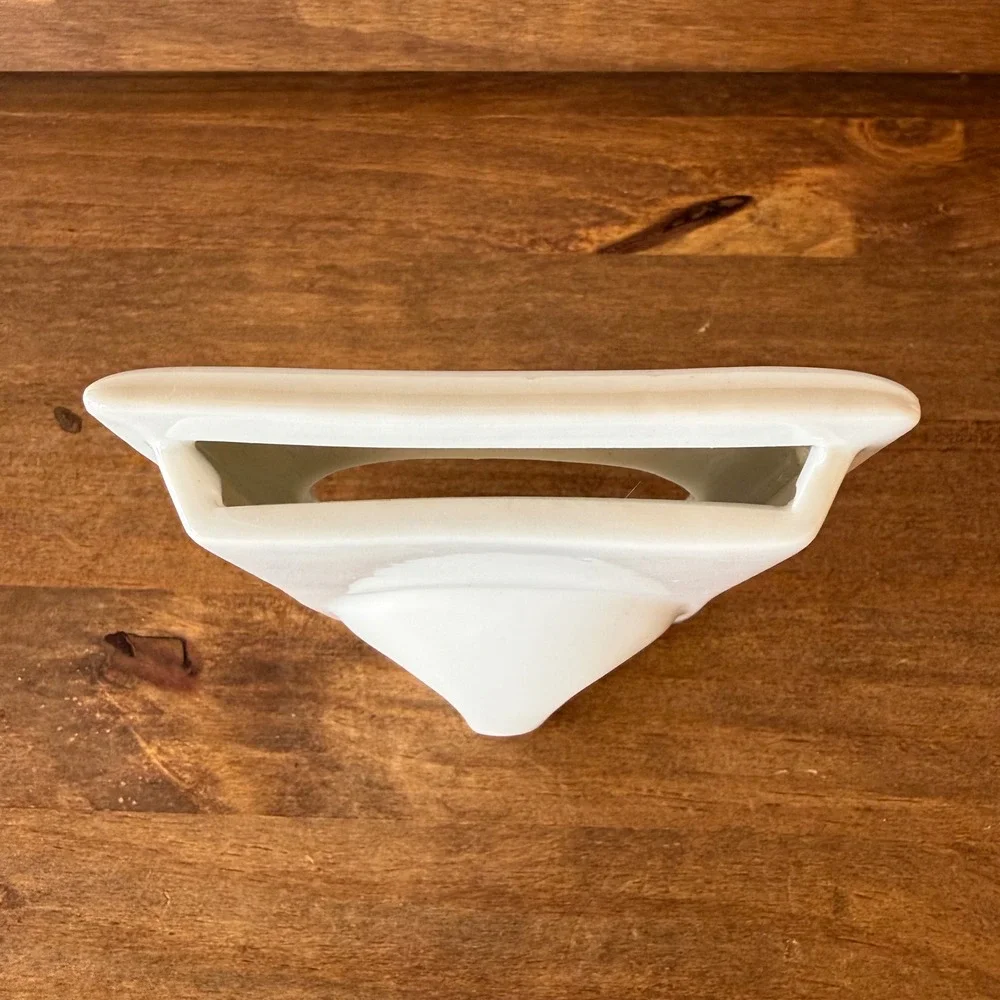 N/A white porcelain